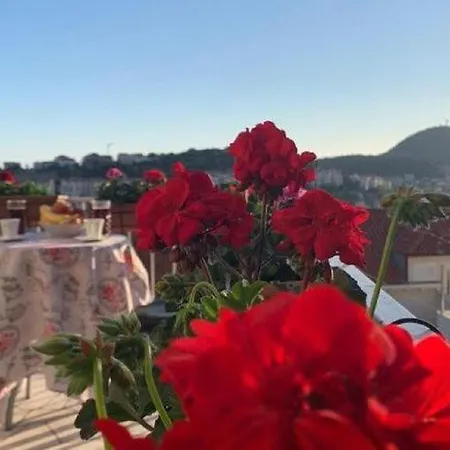 Διαμέρισμα 2 - Double With Shared Bathroom 1 - 2 *