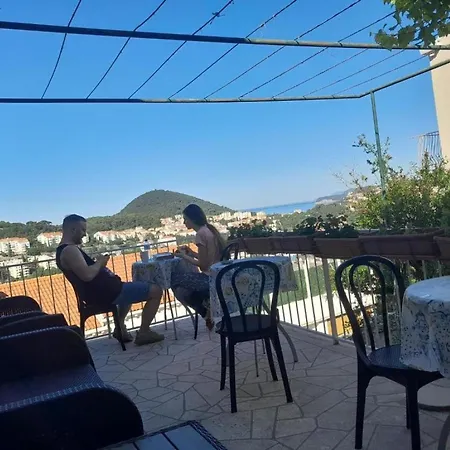 2 - Double With Shared Bathroom 1 - 2 * Dubrovnik